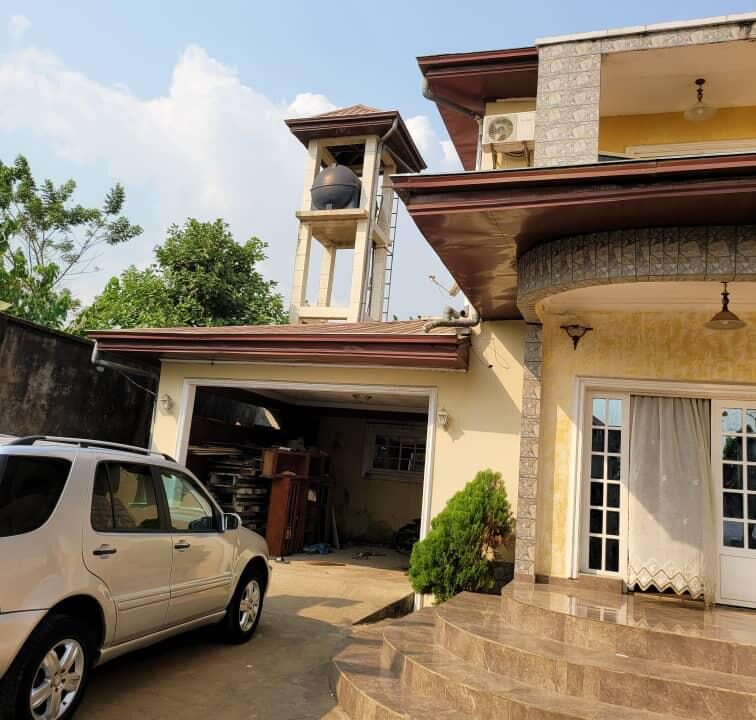 Duplex a côté du stade Japoma Douala à vendre-3