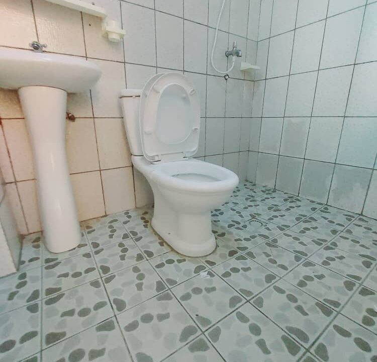 Studio meublé à louer à Douala à Logpom Andem1